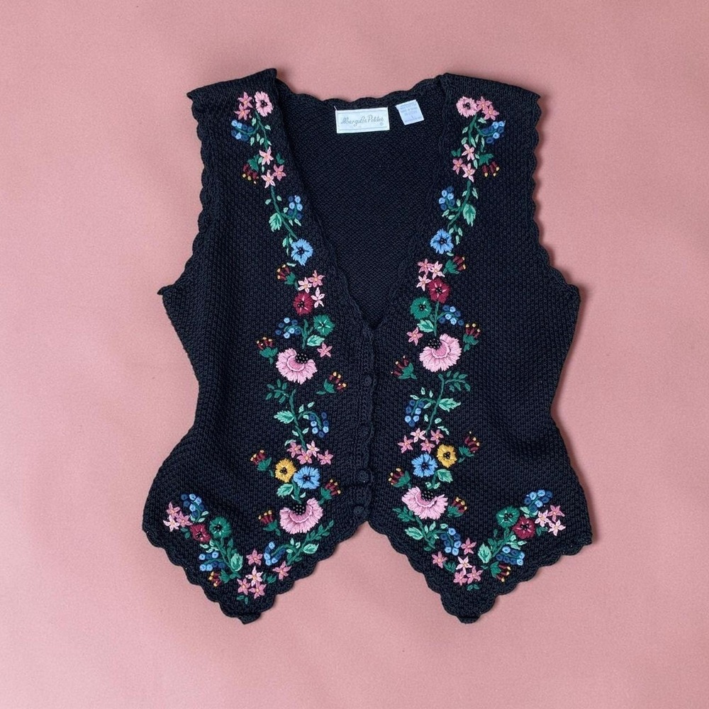 Vintage 90s Floral Embroidered Knit Vest Large Cottagecore